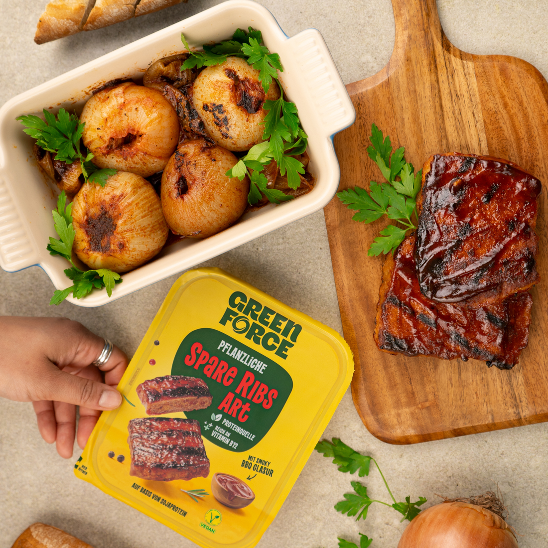 Onion Boil mit pflanzlichen Spare Ribs