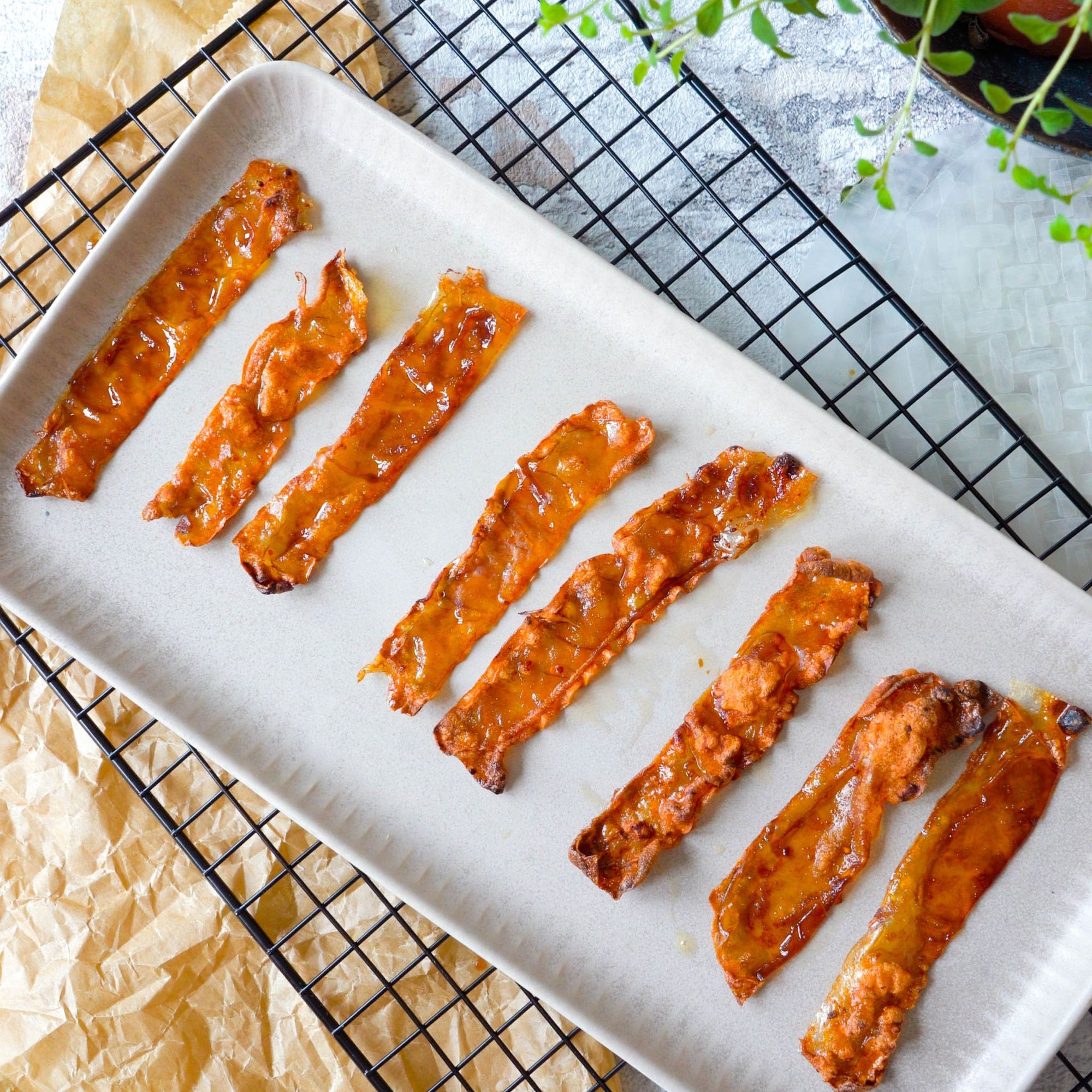Veganer Bacon aus Reispapierstreifen
