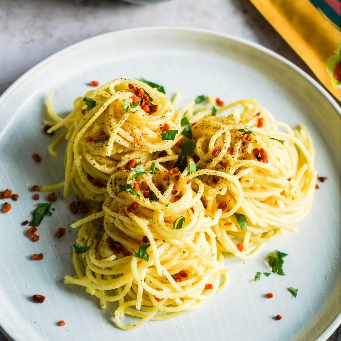 Vegane Spaghetti Carbonara mit Bacon Bits