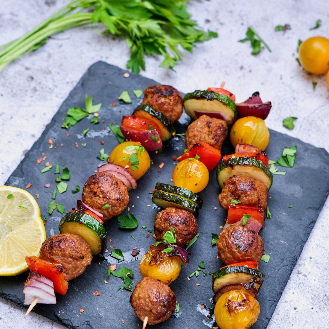 Grill-Spieße mit Cevapcici Bällchen