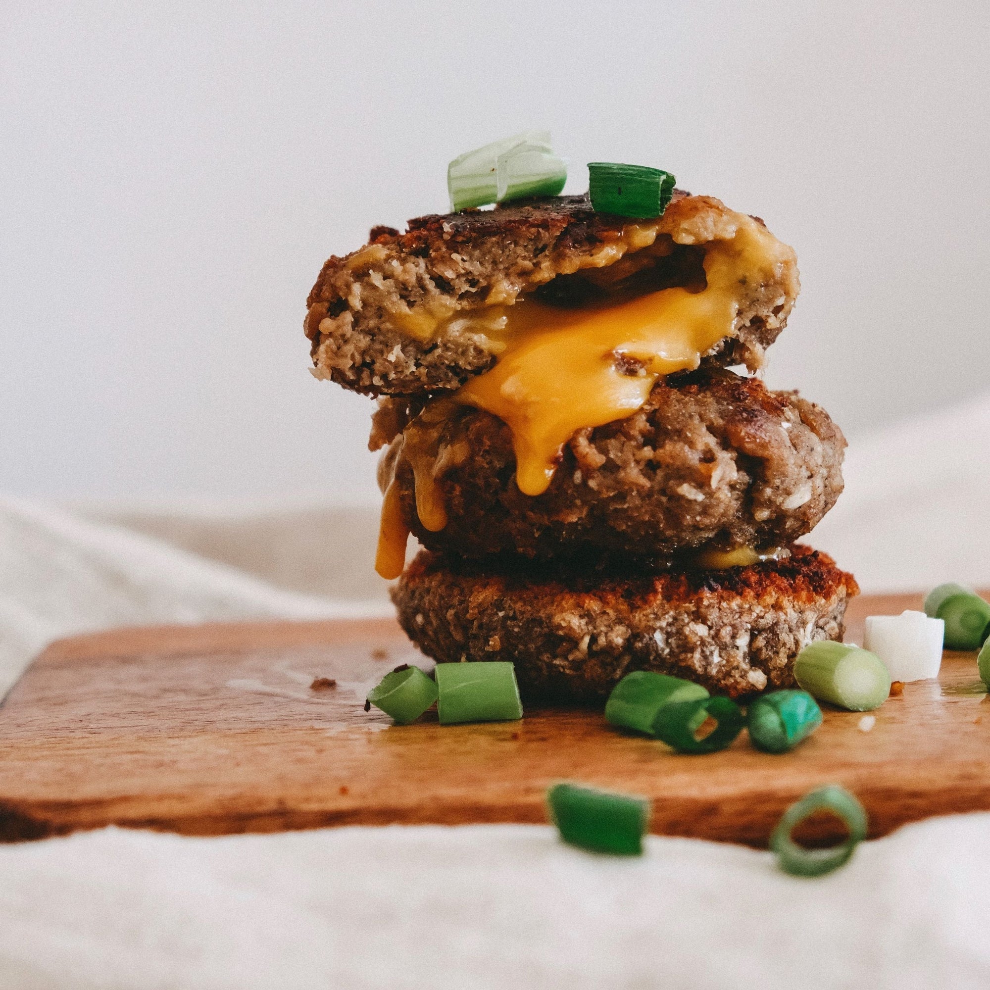 Vegane Cheddar-Frikadellen Rezept