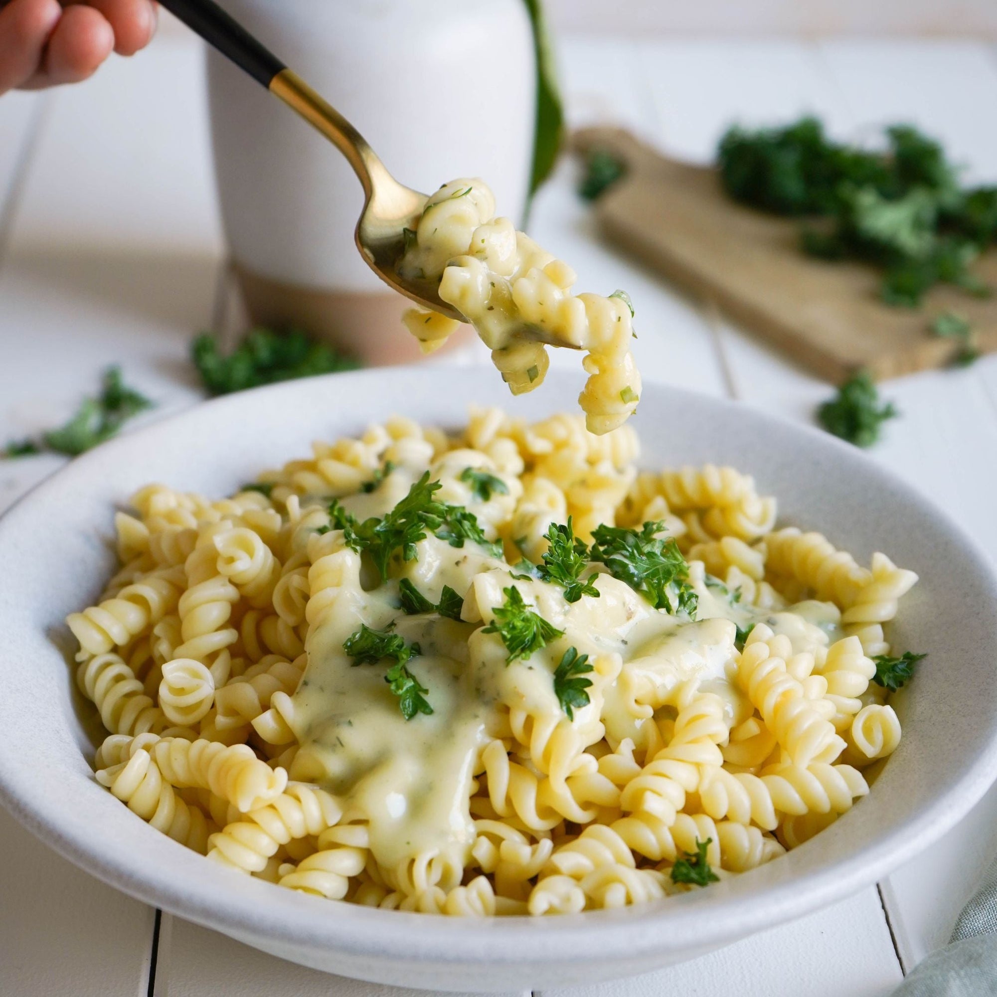 Pasta mit cremiger veganer Kräuter Sauce