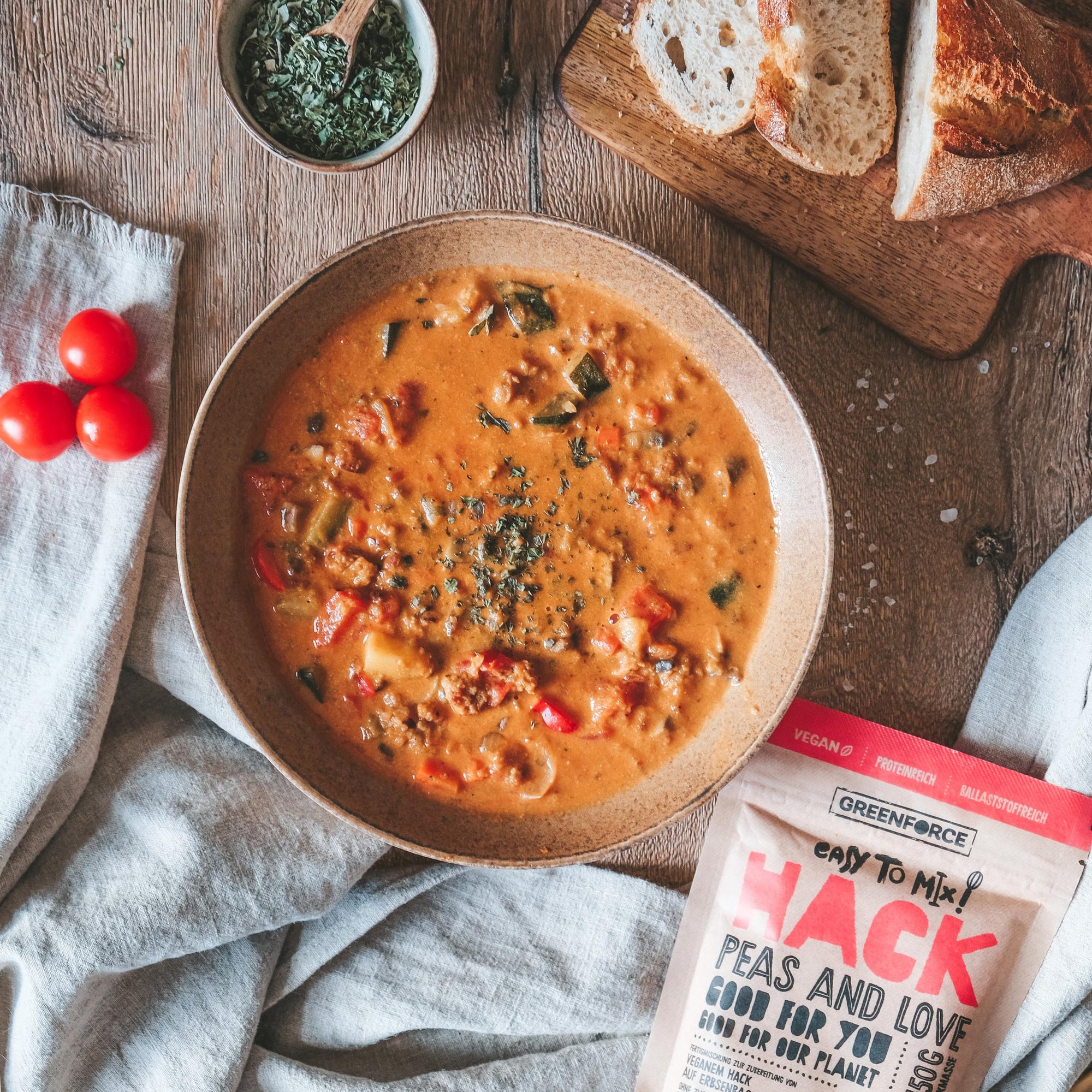 Pizzasuppe mit Hack und Baguette - Header