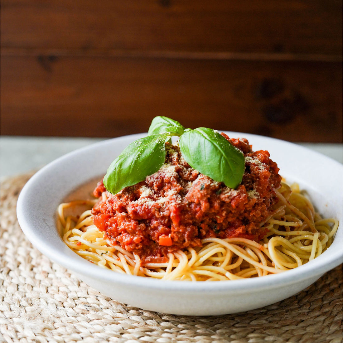 Schale mit Spaghetti Bolognese