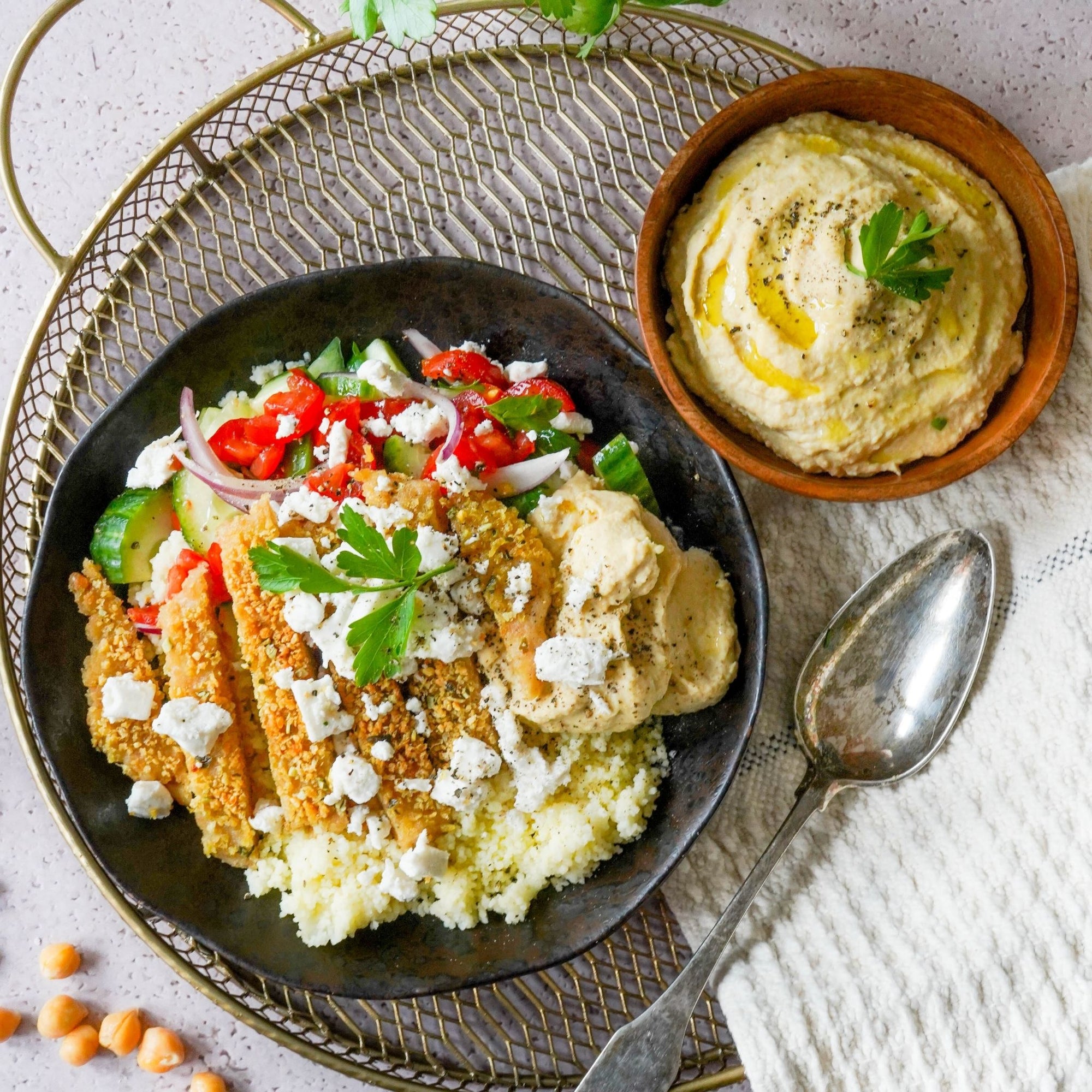 Vegane Schnitzel Hummus Feta Bowl