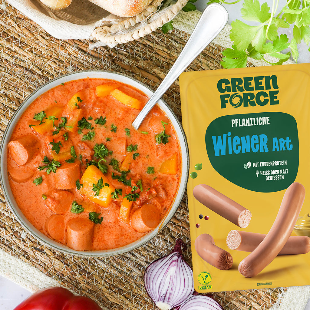 Pflanzliches Wurstgulasch mit Wiener