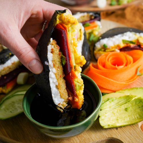 Veganes Sushi Sandwich mit leckerem Dip